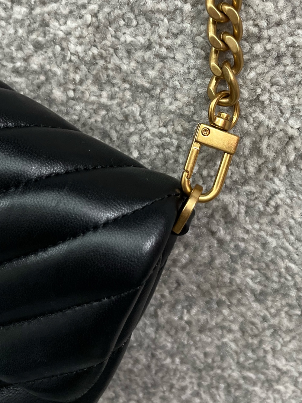 EUC Quince Black Quilted Crossbody with Gold Chain - Picture 4 of 16